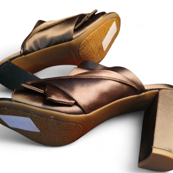 Gianni Bini Women's Size 8 Mules in Brown Bronz - Picture 7 of 8